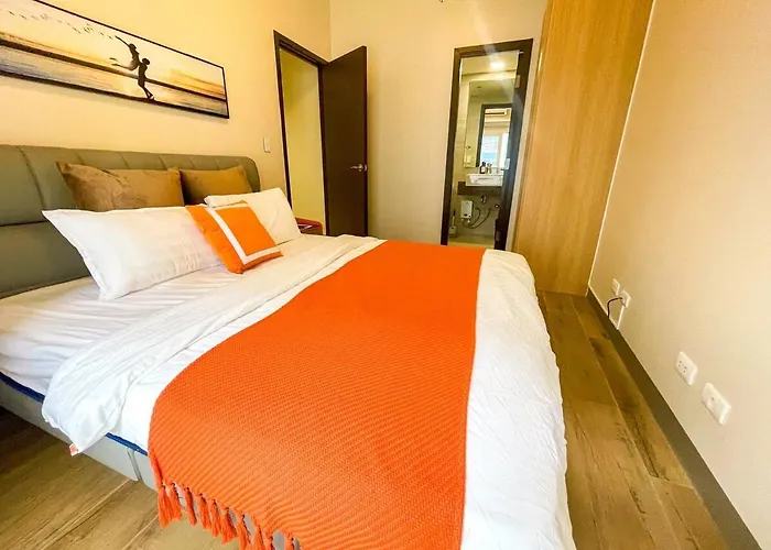 Cozy 3br Near Airport & Okada, Solaire Ii Infinity Pool