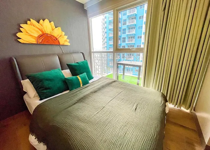 Cozy 3br Near Airport & Okada, Solaire Ii Infinity Pool Manila